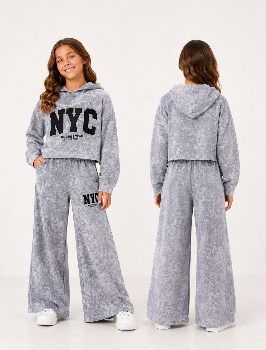 NYC GIRLS дитячий костюм на моделі